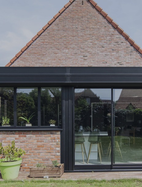 Véranda : guide complet pour choisir le bon modèle (prix, permis, isolation, options)