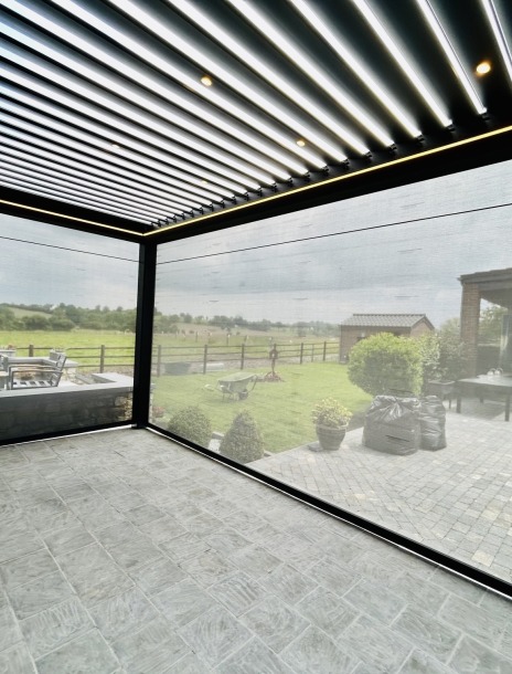 Pergola bioclimatique en aluminium : pourquoi ce matériau change tout